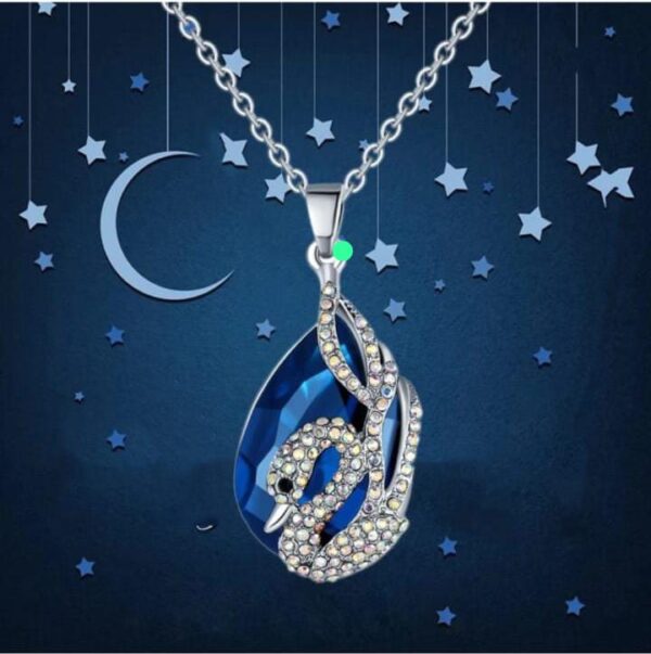 SWAN BLUE PENDANT WITH CHAIN