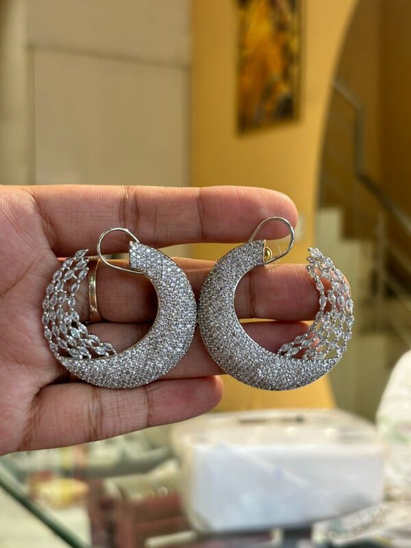 AMERICAN DIAMOND ROUND EARRINGS