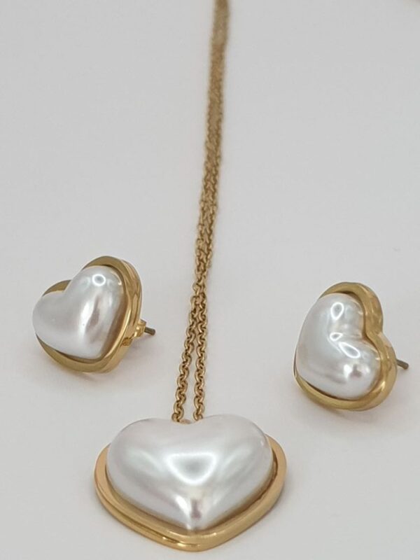 HEART PEARL PENDANT WITH EARRINGS